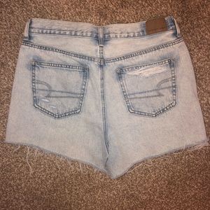 AE mom shorts